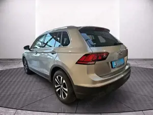 Volkswagen Tiguan 1.5 TSI DSG IQ.DRIVE NAVI ACC SHZ GJR SIDE ASSIST Bild 5