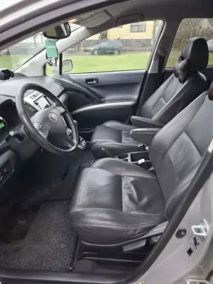 Toyota Corolla Verso 2.2 D-CAT DPF Sol