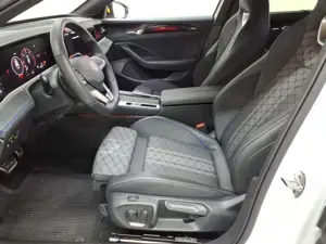 Volkswagen Passat Passat Variant 2.0 TDI 4Motion DSG R-Line StHz AHK