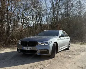 BMW 540 540d xDrive Touring M-Paket Massage AHK Pano Stdht