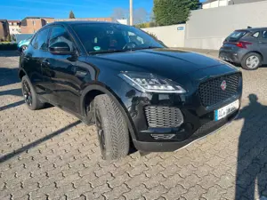 Jaguar E-Pace SE AWD Automatik Bild 2