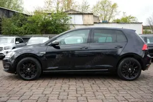 Volkswagen Golf VII 1.6 TDi BMT Lim. Cup *AUTOMATIK|NAVI* Bild 5