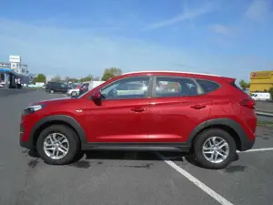 Hyundai TUCSON blue Classic 2WD/NAVI/EURO 6 Bild 5