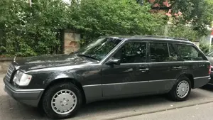Mercedes-Benz E 300 4 Matic
