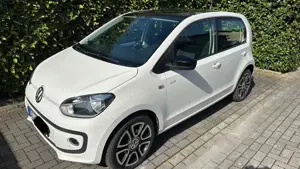 Volkswagen up! up! cup up!
