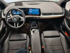 BMW 218 218i AT* M SPORT*HUD*PANORAMA*ADAPT.LED* Bild 3