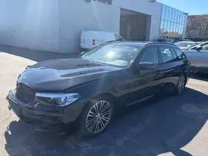 BMW 530 530d xDrive Touring Aut. Sport Line Unfallwagen