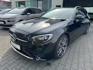 Mercedes-Benz E 220 d *AMG*SCHIEBEDACH*LED*AHK*KAMERA*GARANTIE*