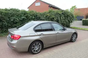 BMW 320 320i Aut. Sport Line | SHADOW*HUD*SHZ*PDC*LEDER