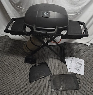 Grill - Travelq  Pro285X, mit klappbarem Wagen, Gas + Zubehör