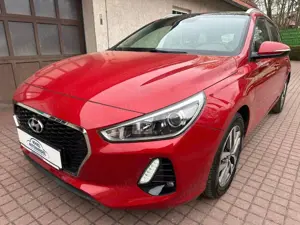 Hyundai i30 cw Family +*AUTOM*PANO*WIPA*ALLWETTER*DAB*