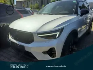 Volvo XC40 B3 Ultra Black+LICHTPAK+STANDHZ+20"LM+BLIS+
