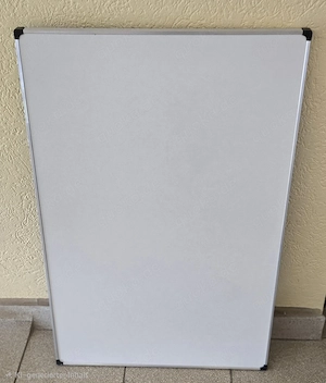 Whiteboard Office  mit magnethaftender Funktion