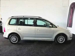 Volkswagen Touran 1.9 TDI Trendline |1 HAND|KLIMA|TEMPOMAT Bild 5