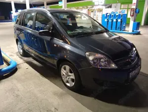 Opel Zafira Bild 2
