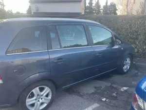 Opel Zafira Bild 3