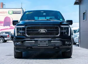 Ford F 150 Lariat Black MY25 5,0l,Navi,Pano,LPG 2000€ Bild 3