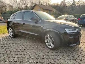 Audi RS Q3 RS Q3 2.5 TFSI quattro S tronic Bild 2