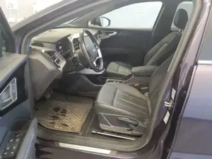 Audi Q4 e-tron 45 quat Naviplus VC Sitzh PDCplus GRA Bild 5