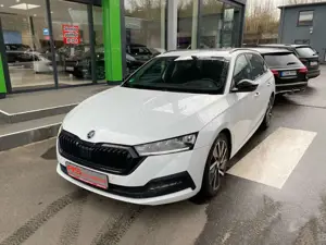 Skoda Octavia First Edition Panoramadach NAVI Kamera