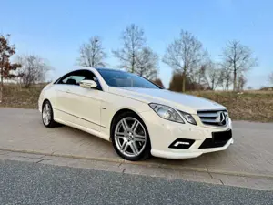 Mercedes-Benz E 350 CDI Coupe mit AMG Paket - Sternenhimmel - Pano uvm Bild 2