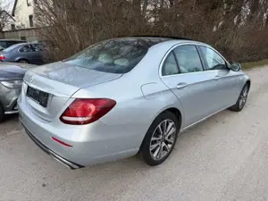 Mercedes-Benz E 450 4 Matic Avantgarde Panorama/Multibeam Bild 3