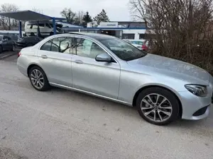 Mercedes-Benz E 450 4 Matic Avantgarde Panorama/Multibeam Bild 1