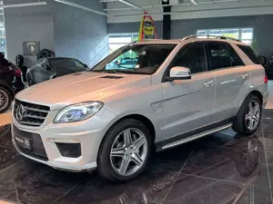Mercedes-Benz ML 63 AMG ML63 AMG Soft Massage S-Heft Sthzg 3.Hand Export