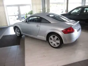 Audi TT Coupe 1.8 T 20 V . 86000 Km. BOSE. S-Line. Bild 3