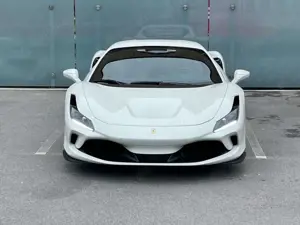 Ferrari F8 Tributo 1.HAND*LIFT*RACINGSITZE*NW-Garantie*