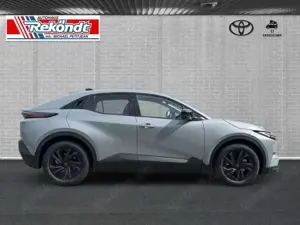 Toyota C-HR + 165 kW Teamplayer ACC SHZ LHZ RFK PDC NAVI Bild 3