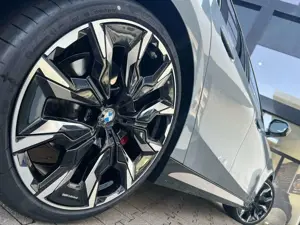 BMW 540 d xDrive M Sport AHK DA PROF PA PROF 21" Bild 4