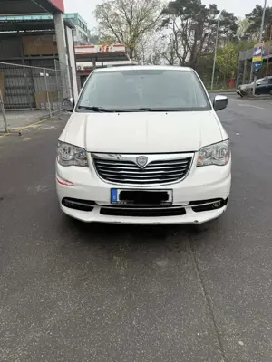 Lancia Voyager