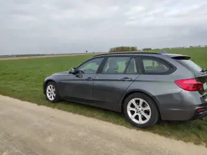 BMW 320 320i Touring Aut. Sport Line