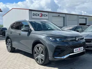 Volkswagen Tiguan 2.0 TDI 4M R-Line PANO*HK*AHK*MATRIX*20"