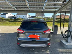 Ford Kuga 2.0 TDCi 2x4 Titanium