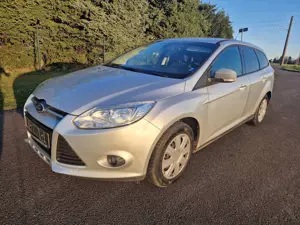 Ford Focus Tüv bei Kauf neu.