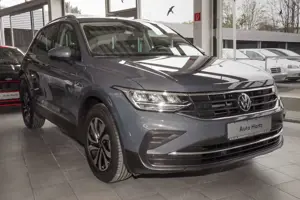Volkswagen Tiguan Active 1.5 TSI DSG, Navi, Alu, Allwetter, L Bild 2