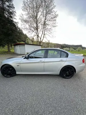 BMW 320 320i