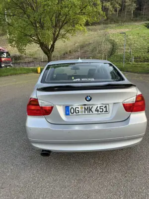 BMW 320 Bild 3