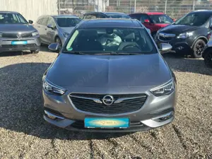 Opel Insignia B Sports Tourer Innovation Panorama LED Bild 2