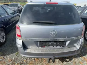 Opel Astra H Caravan Edition Bild 5