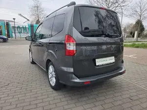 Ford Tourneo Courier Titanium Sitzheizg PDC Allwetter Bild 5