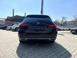 Mercedes-Benz C 200 d T Avantgarde *LED Navi AHK Sitzh. Kamera Bild 3