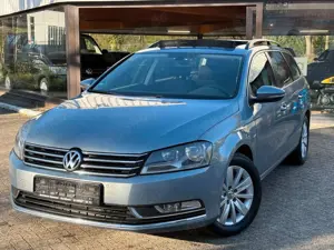 Volkswagen Passat Variant Comf. *PANORAMA*KAMERA*AHK*