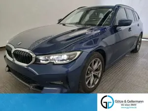 BMW 320 i Touring Sport Line //DrivingAssistant Leder