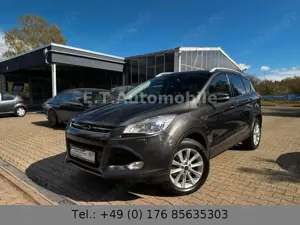 Ford Kuga Titanium*1 Hand*Garantie*8 FACH*AHK*ALLRAD*
