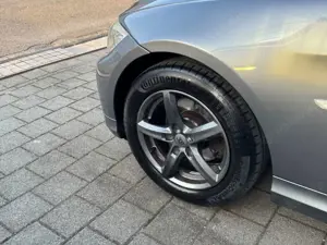 BMW 318 3 Touring-Navi-PDC-Temp-Sitzh-1.Hand Bild 4