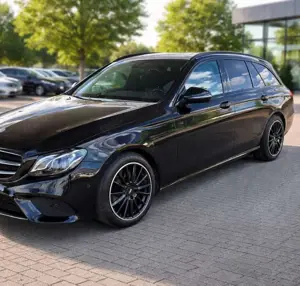 Mercedes-Benz E 300 d T 9G-TRONIC Night Top gepflegt!