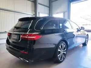 Mercedes-Benz E 300 de T-Modell ***LED+STDHZG+NIGHT+KAMERA*** Bild 4